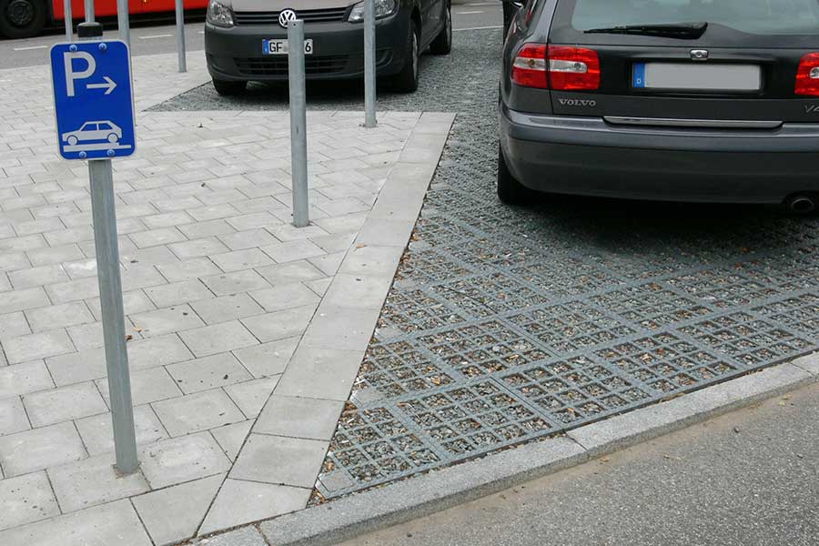 Parking Spaces in Hamburg (Borgweg)